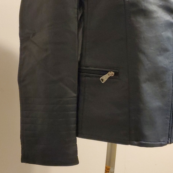 Leather Jacket - Picture 3 of 7